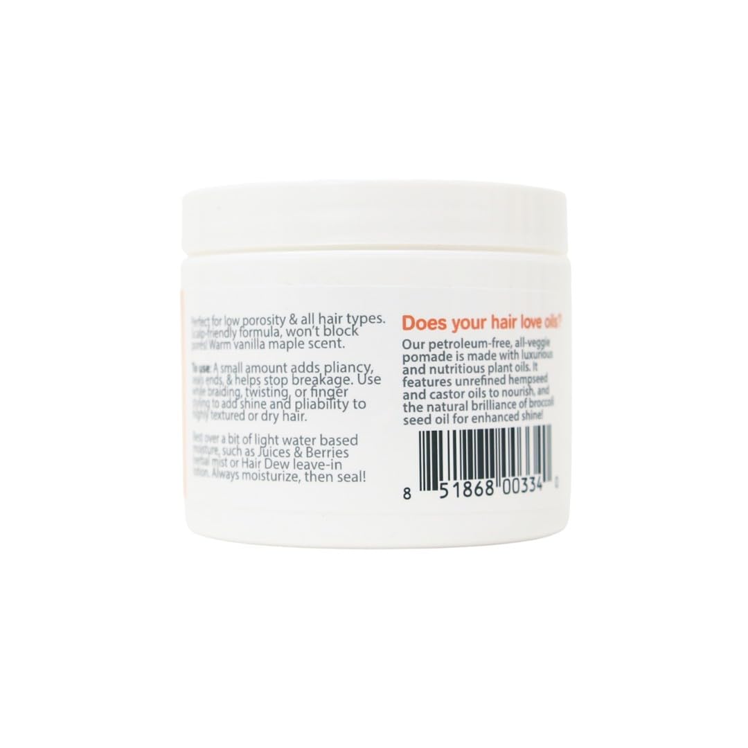 Oyin Handmade Burnt Sugar Pomade définition des cheveux pour un look poli.