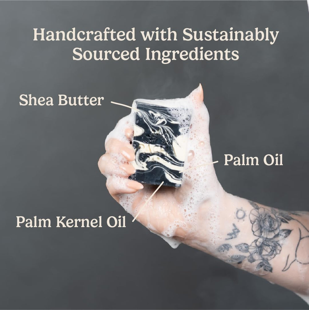 Barre hydratante de Pacha Soap Co pour peau douce après la douche.