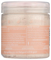 Pacha Soap Co – texture crémeuse du savon fouetté jasmin-gardenia prête à nourrir la peau.