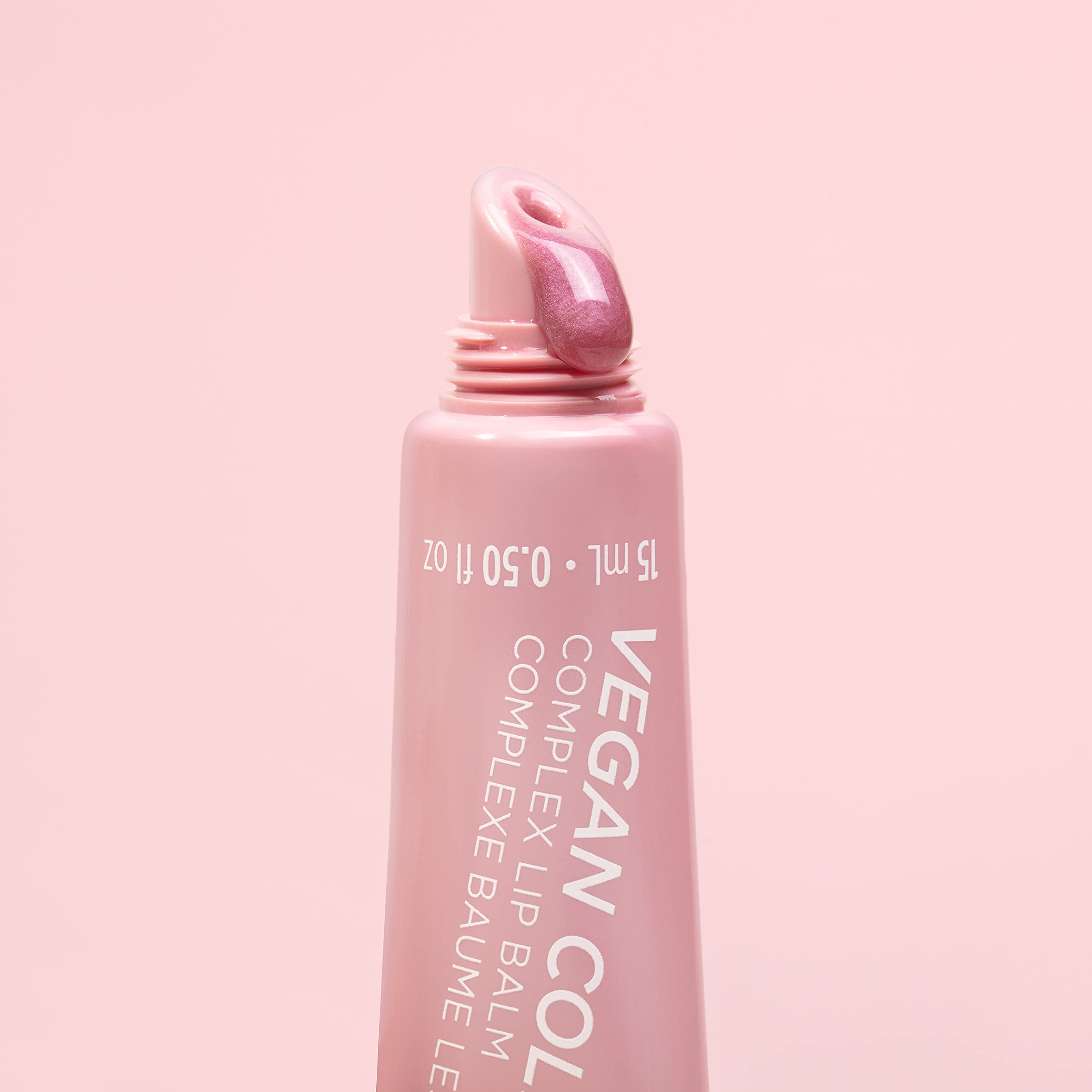 Baume vanille végane Pacifica application – fini rosé discret.
