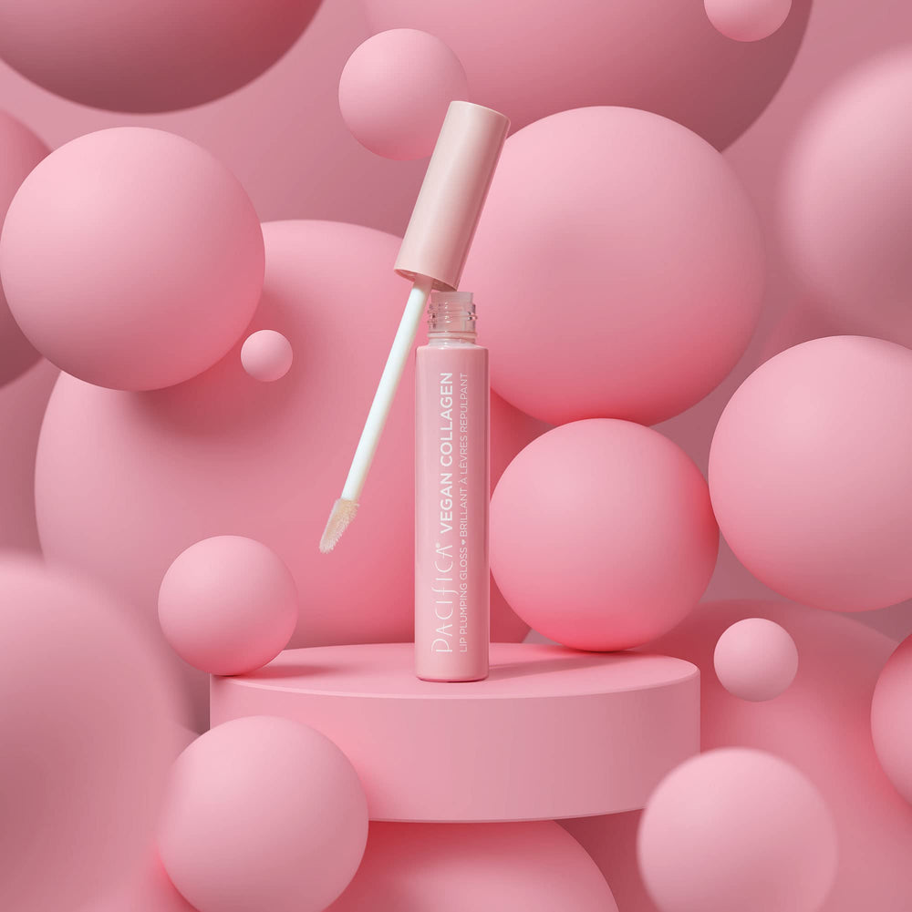 Pacifica Gloss hydratant non collant, fini brillant discret sur les lèvres.