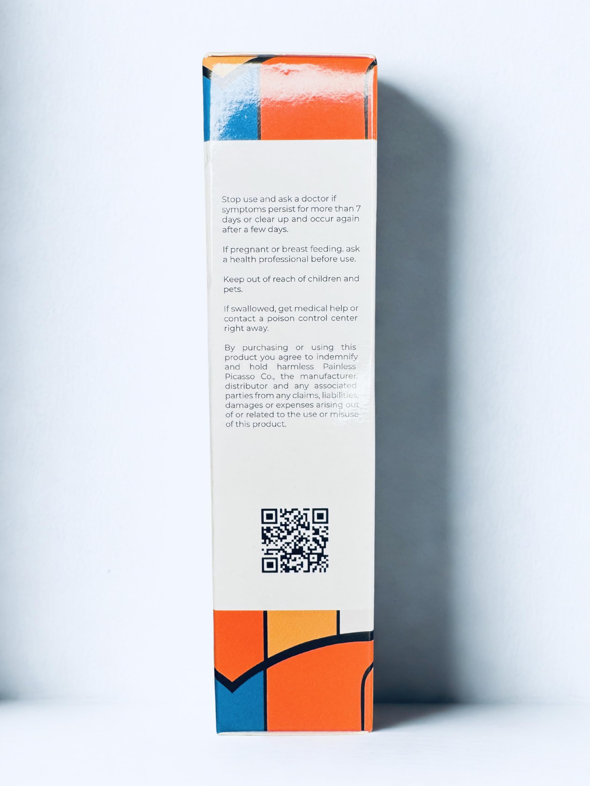 Emballage minimaliste reflète une routine pré-cosmétique efficace