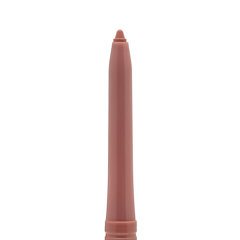 Application crayon levres creme pour un trait precis.