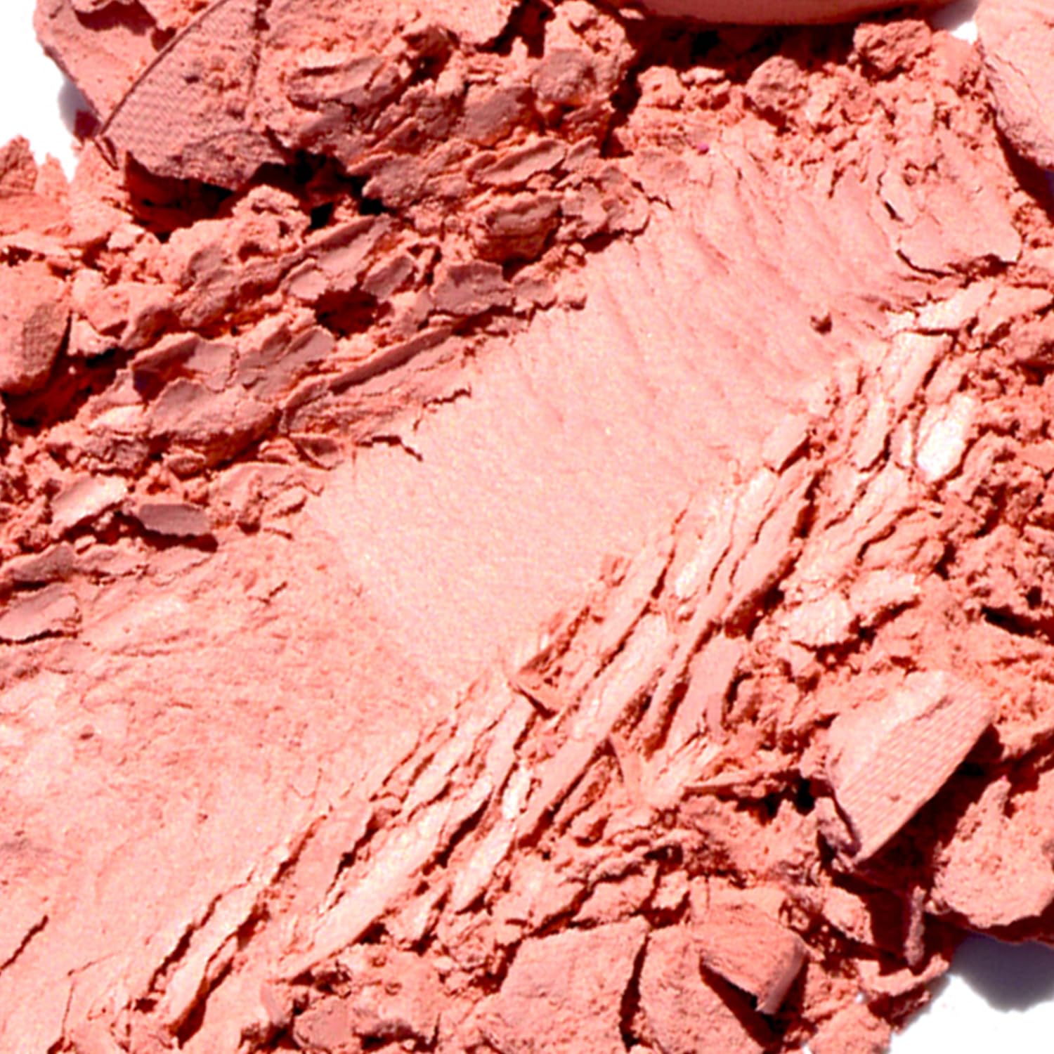 Palladio Fard à Joues Matte utilisé avec pinceau pour une couleur précise et douce.