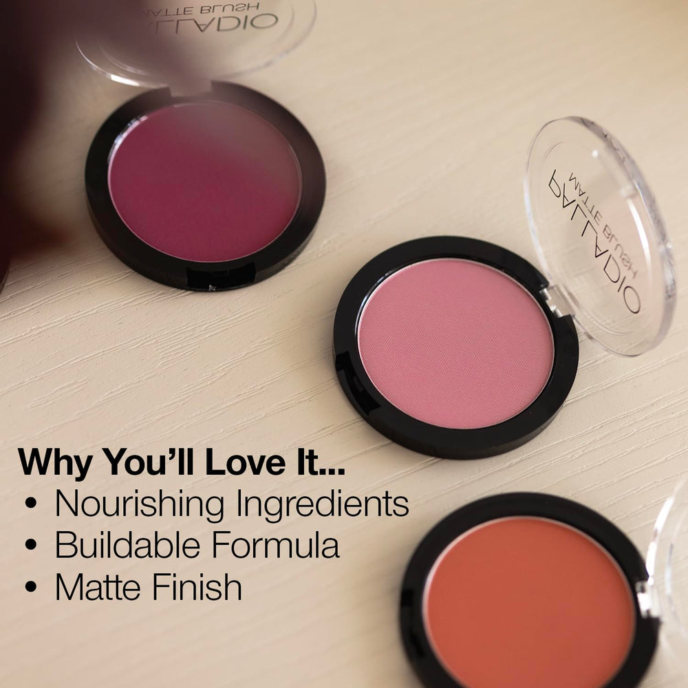 Texture qui nourrit la peau avec vitamines et extraits botaniques Palladio rose-framboise.