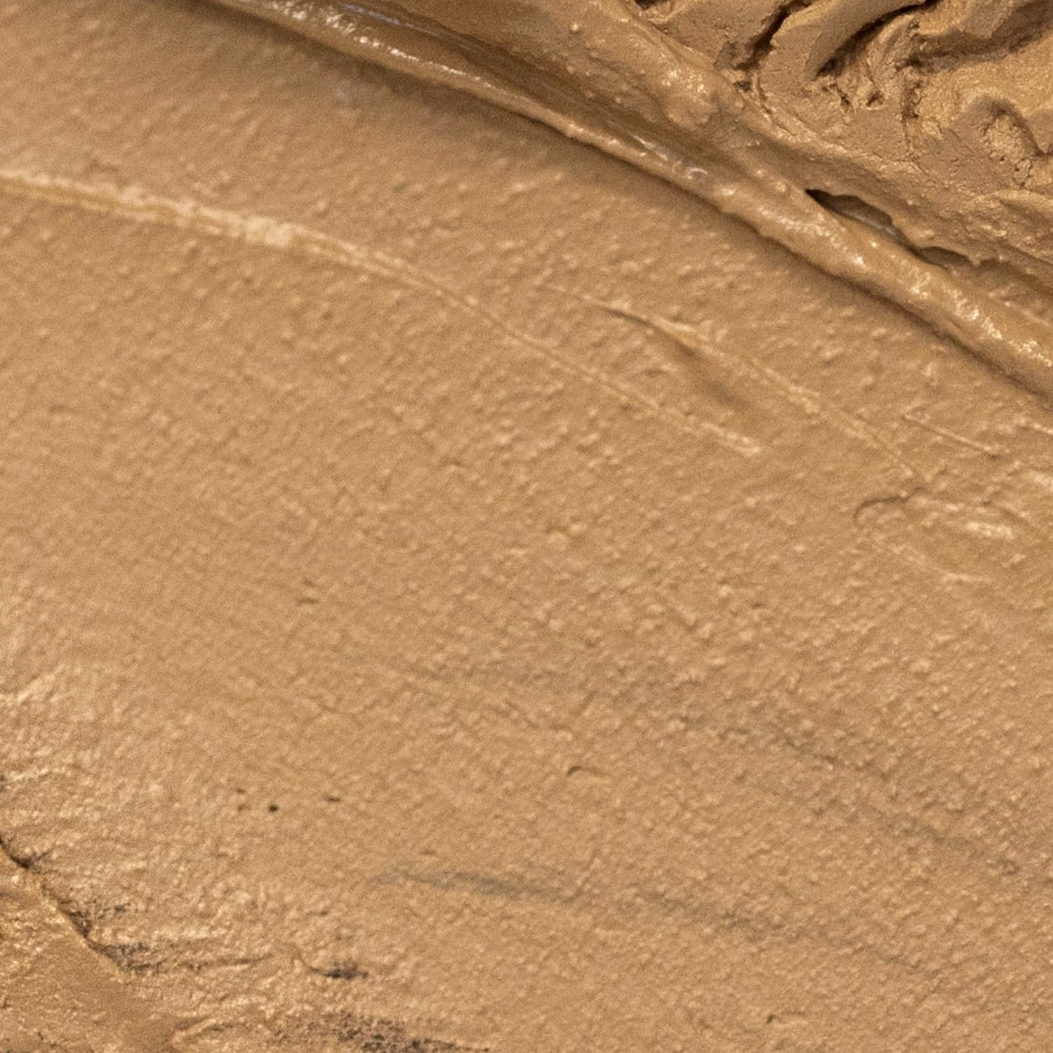 Palladio Cream Bronzer met en valeur les pommettes avec un éclat bronze subtil.