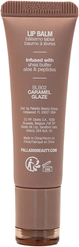 Palladio Butter Balm couleur caramel glacé sur les lèvres.