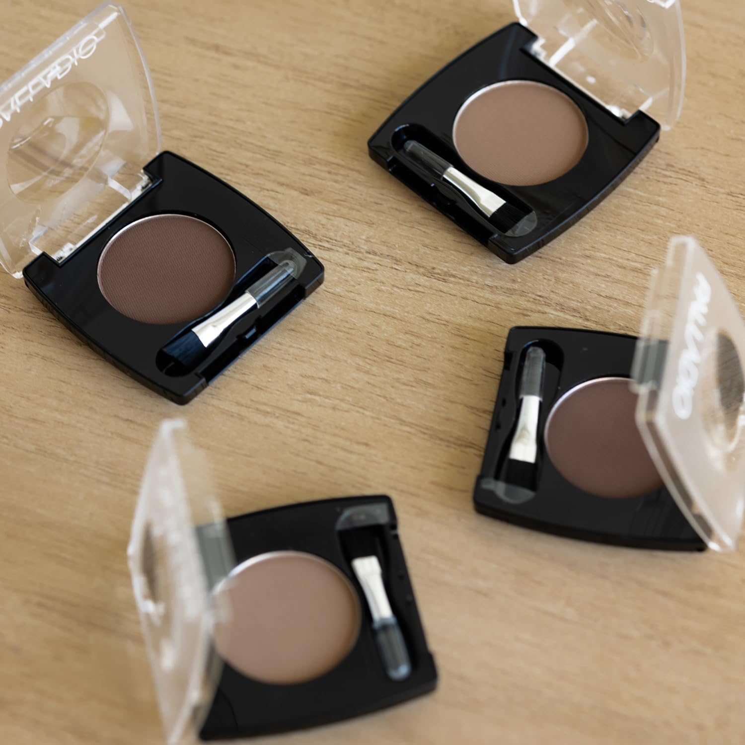 Palladio Poudre Sourcils au beurre de karité pour soin doux.