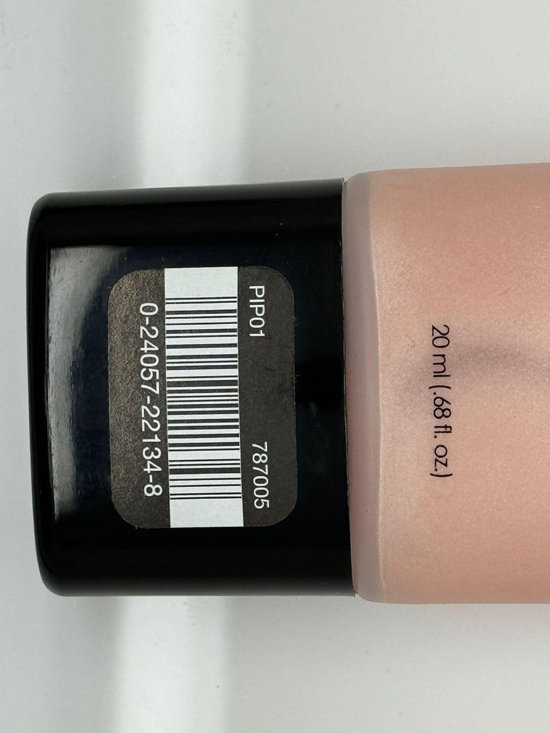 Teint uniforme et lumineux grâce au primer rosé perlé Palladio.