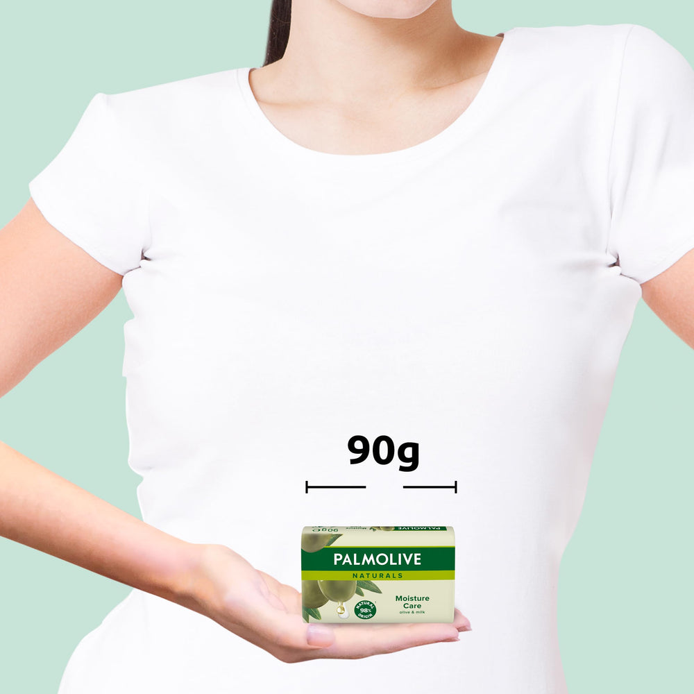 Palmolive Naturals Savon Olive et lait — texture cremeuse qui enveloppe la peau.