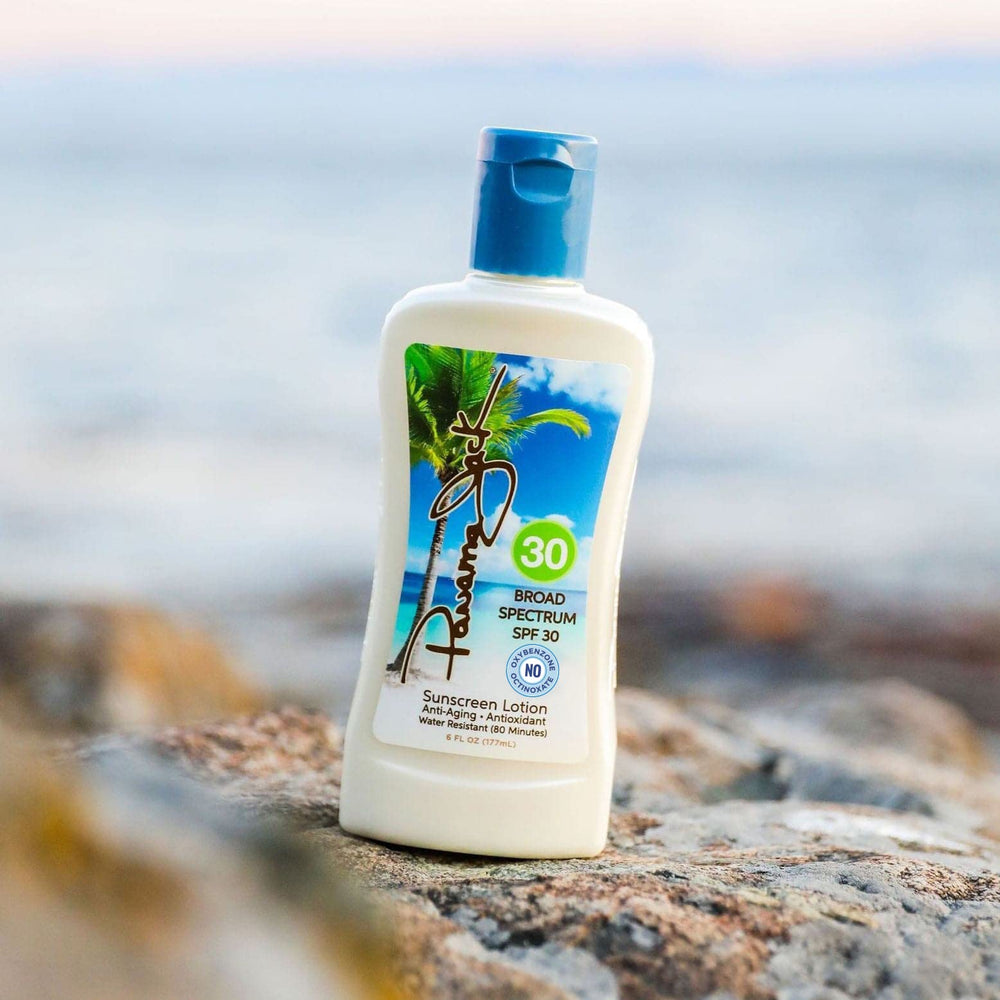 Panama Jack Lotion solaire, texture légère qui s'étale rapidement.