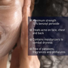 PanOxyl application mousse visage, pratique et rapide chaque matin et soir.