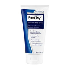 PanOxyl mousse nettoyante visage, texture légère pour une routine quotidienne.