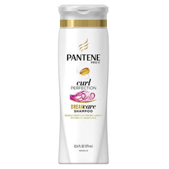 Pantene Pro-V Curly Perfection, bouteille violette, pour la définition des boucles et le contrôle des frisottis.
