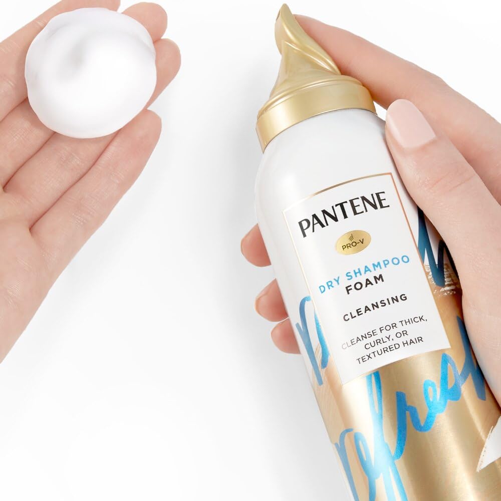 Pantene Pro-V Refresh mousse nettoyante sèche, usage quotidien: texture légère et fraîche.