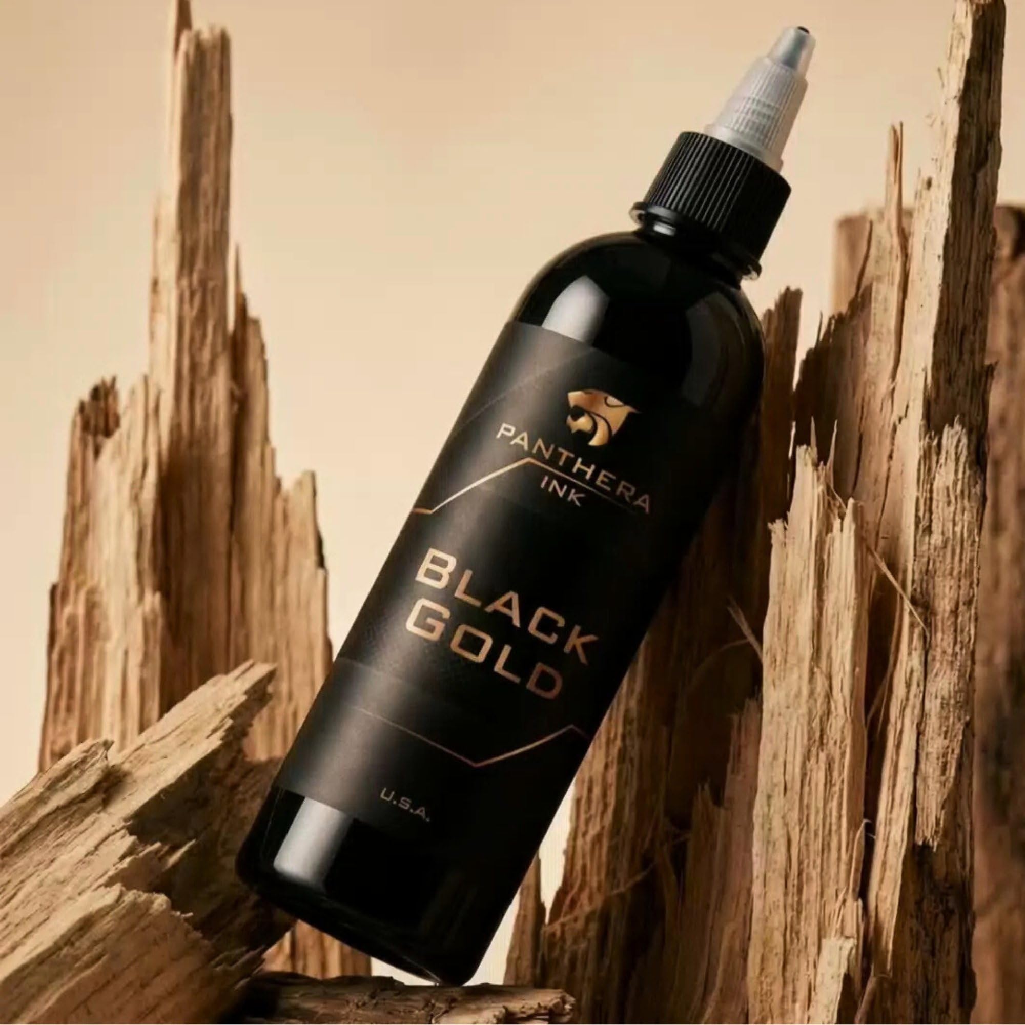 Panthera Noir Or — flacon de 150 ml facilitant les sessions longues et répétées.