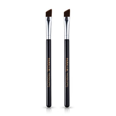Crème et teinte sur sourcils avec brosse angulee PARALLEL.