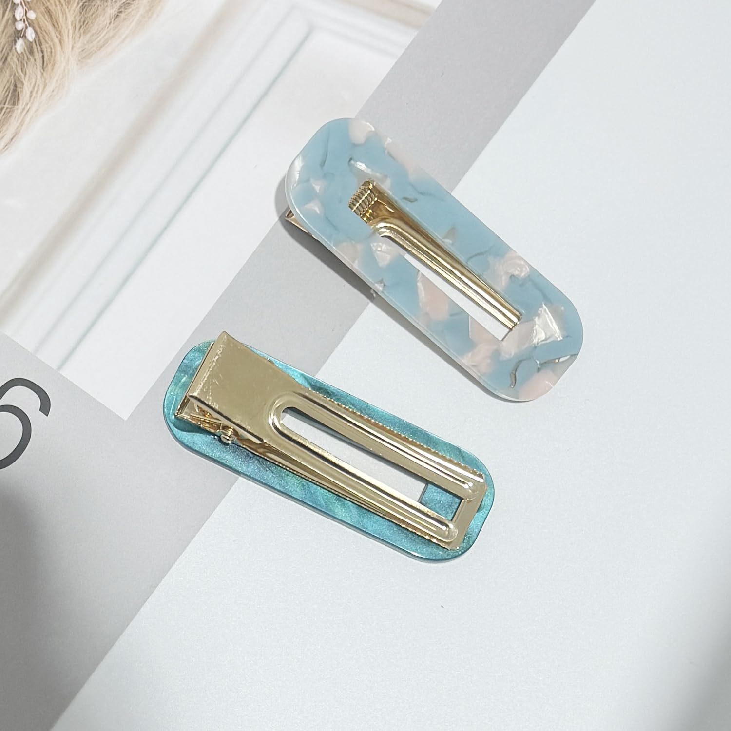 Parcce accessoire cheveux pour une utilisation quotidienne lors de la routine beauté.