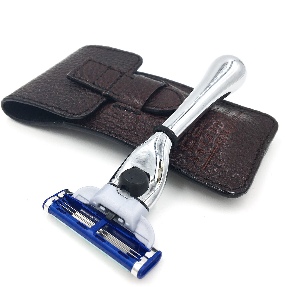 Etui voyage en cuir buffle Parker – protection et style pour vos déplacements.
