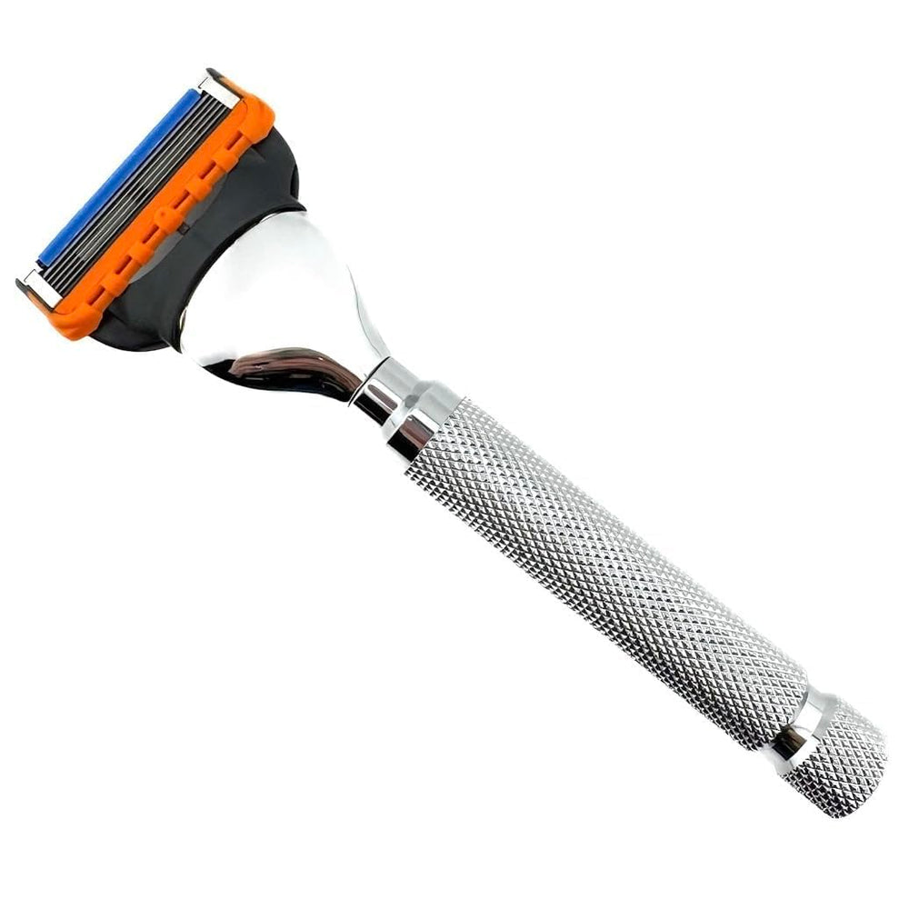 Parker Safety Razor : poignée pesée et texturée assure une prise stable pendant le rasage