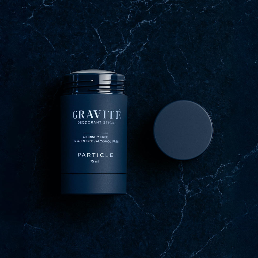 Particle Gravité Déodorant: notes de tête bergamote et pamplemousse pour énergie matinale.