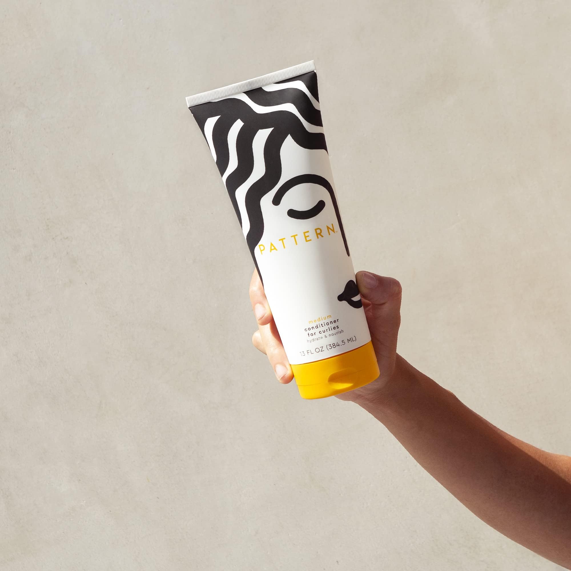PATTERN Beauté – porosité moyenne: cheveux hydratés et légers.
