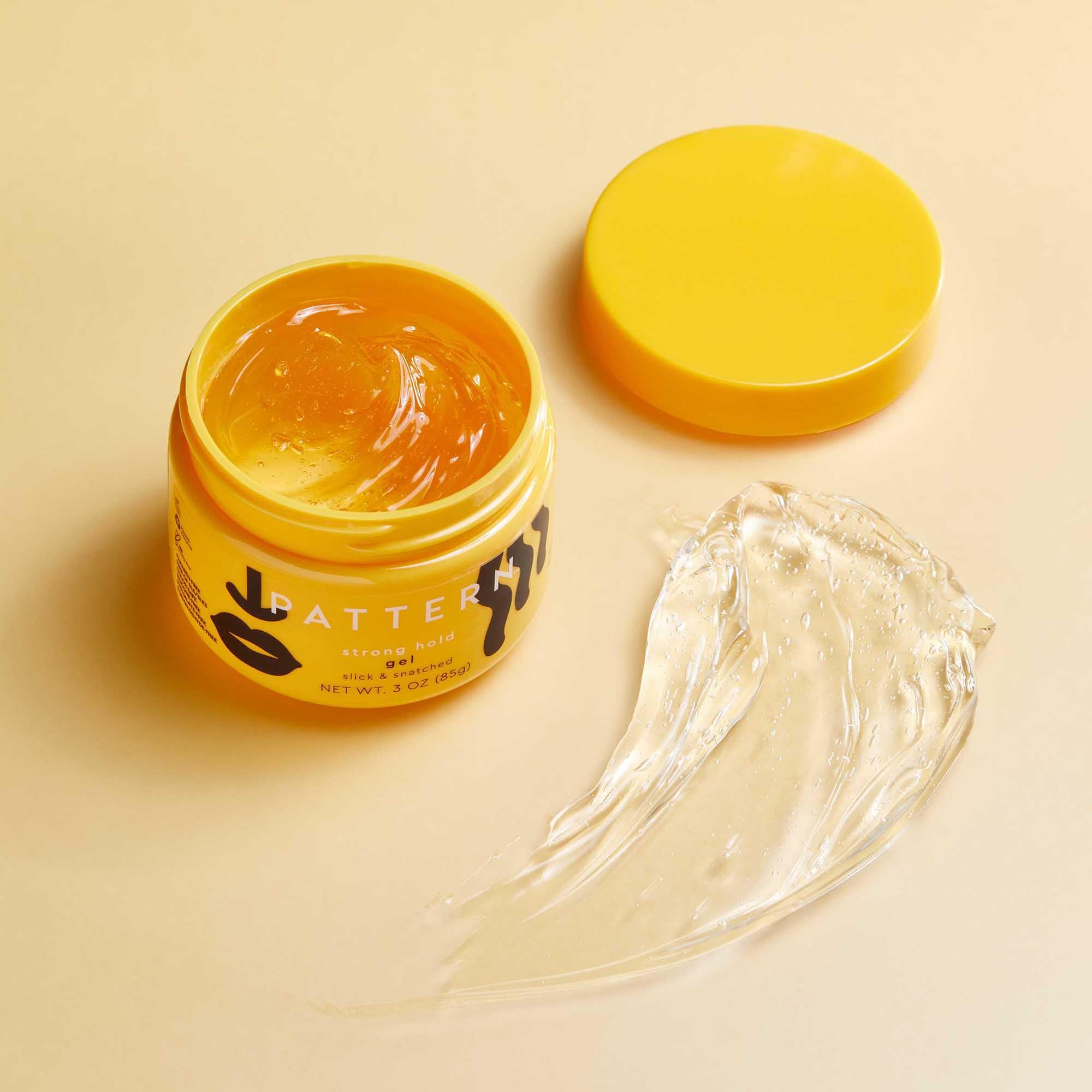 PATTERN Beauty Gel – Texture fluide facilitant une coiffure lisse.