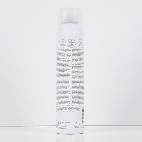 Paul Mitchell Multitasking Dry Shampoo s’applique facilement pour rafraîchir les cheveux.