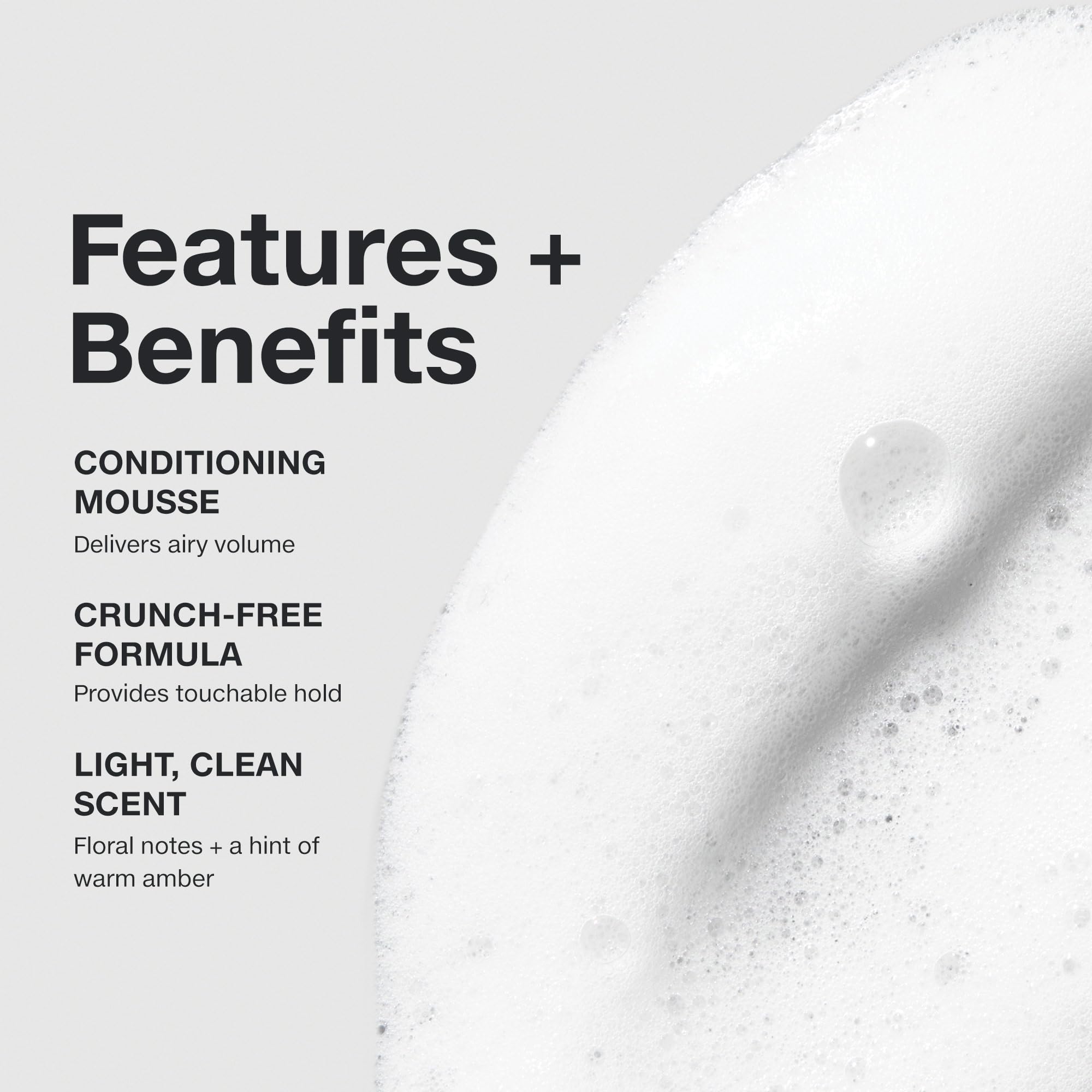 Texture légère de la mousse Paul Mitchell, volume aérien sans peser.