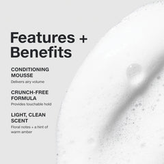 Texture légère de la mousse Paul Mitchell, volume aérien sans peser.