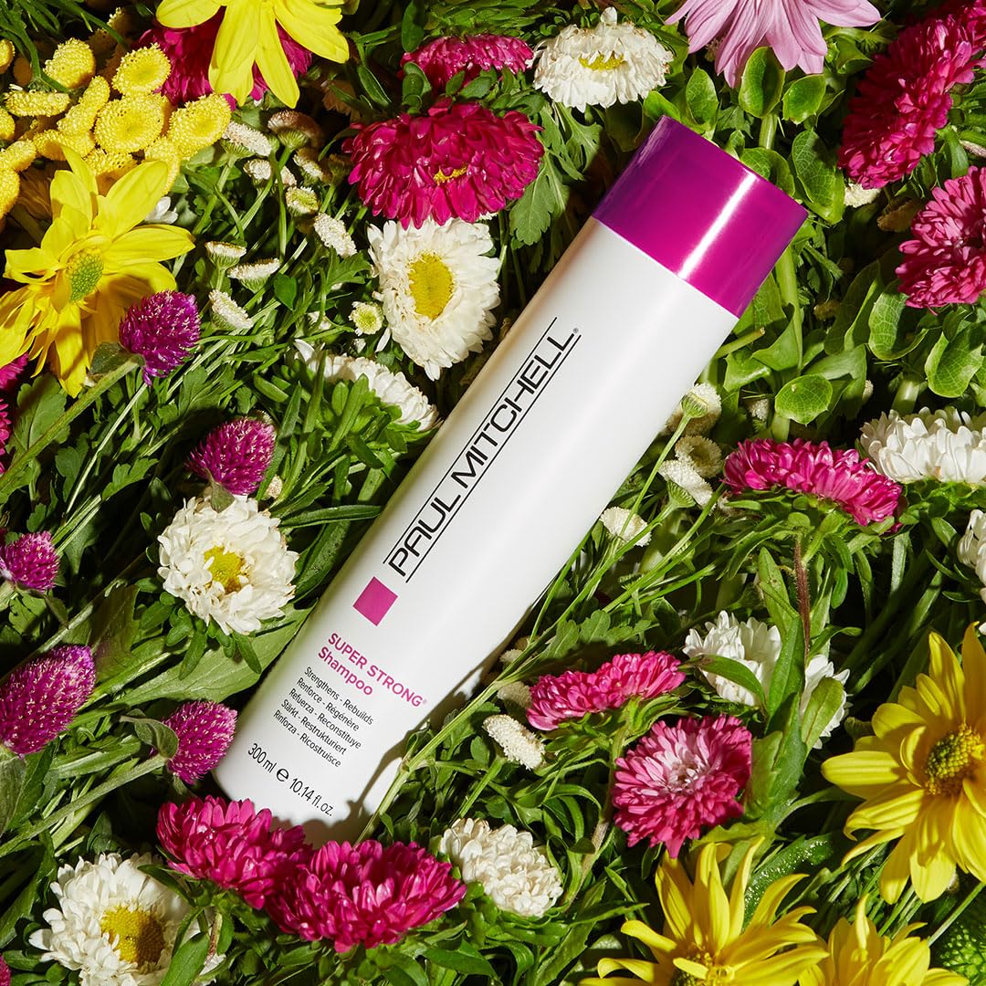 Paul Mitchell Shampooing Fortifiant – application en mousse pour démêlage facile.