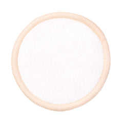 Démaquillage doux avec Paula's Choice, idéal pour peaux sensibles.