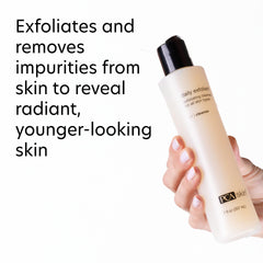 PCA SKIN Exfoliant Quotidien Nettoyant Visage: utilisation mains pour application quotidienne.