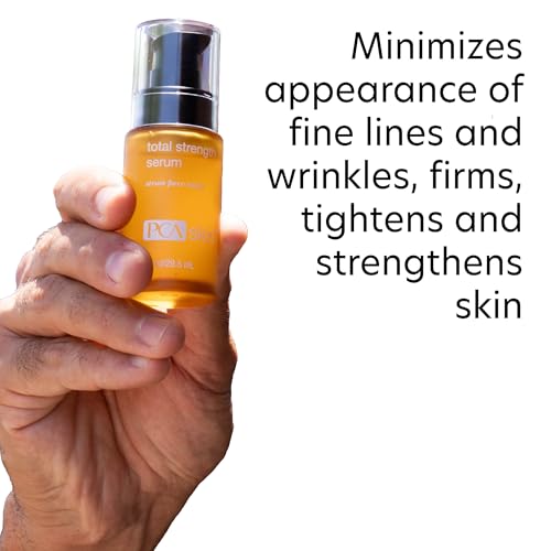 Texture crème du PCA SKIN Total Strength prête à lisser et hydrater la peau.