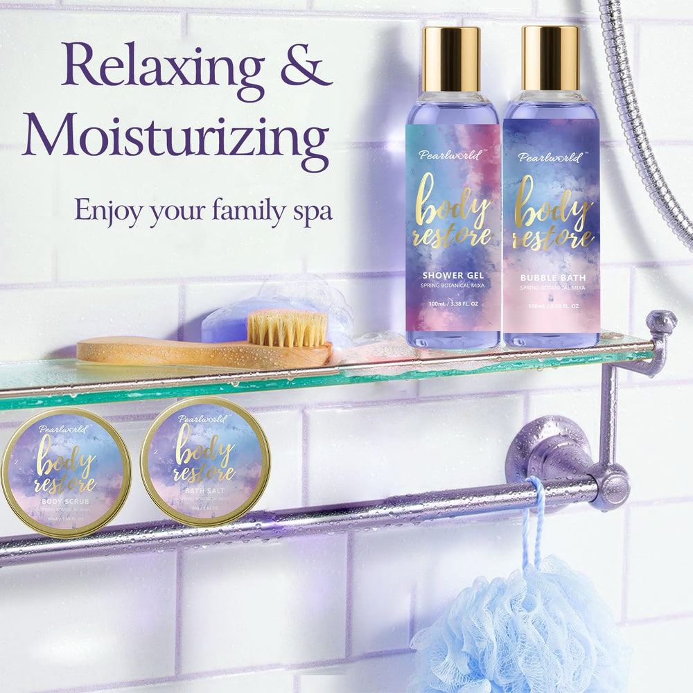 Gommage corps PearlWorld exfolie en douceur et laisse la peau lisse.