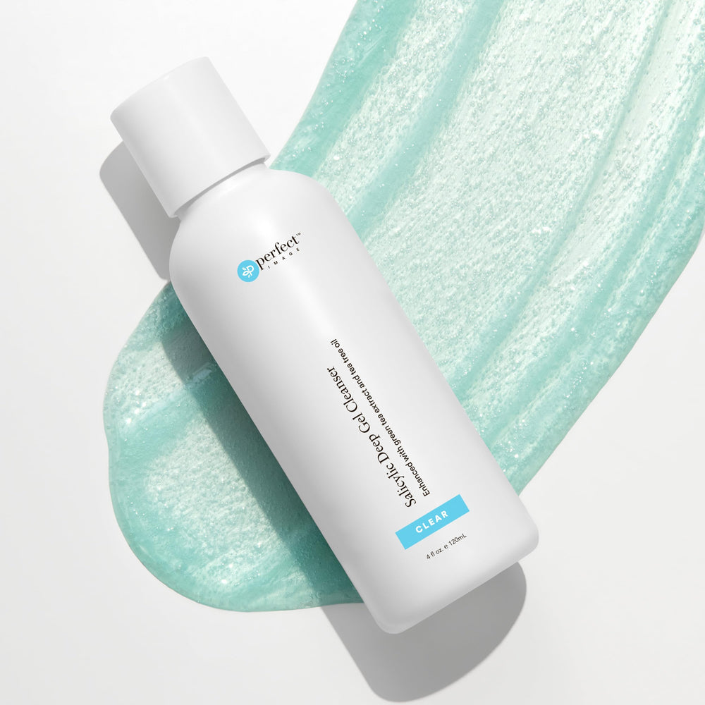 Deep pore cleansing action visual highlighting impurity removal.