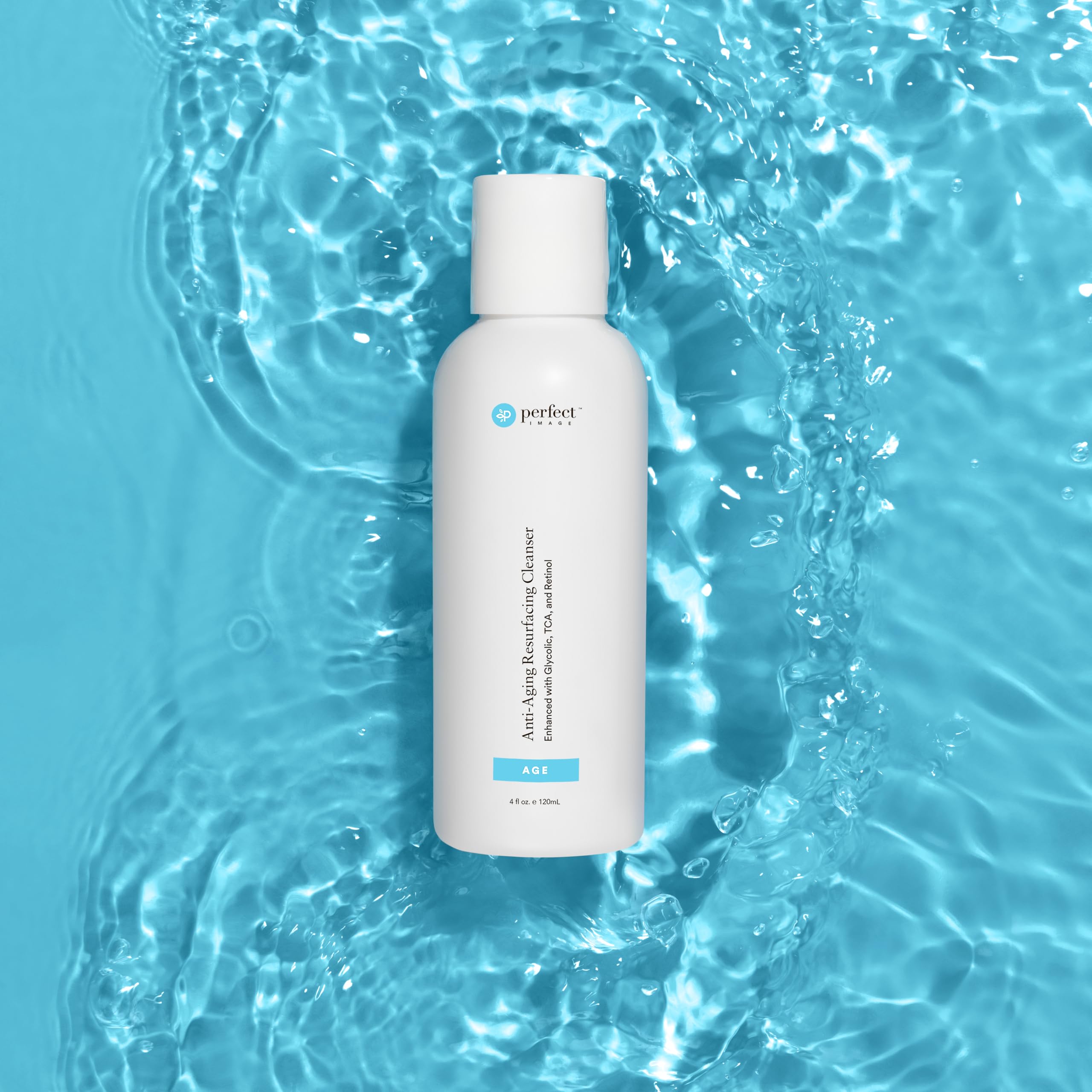 Green tea and tea tree oil blend supports refreshing skin.