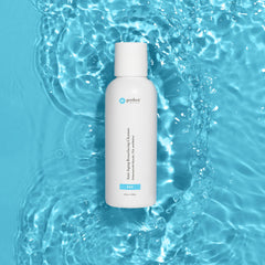 Green tea and tea tree oil blend supports refreshing skin.
