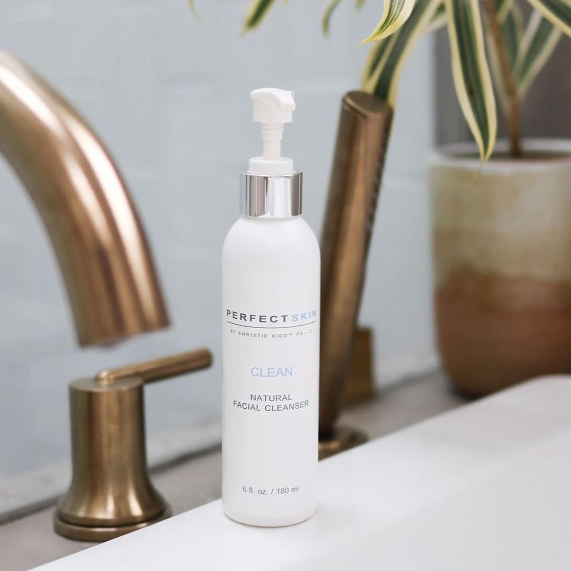 PERFECT SKIN BY CHRISTIE KIDD – extrait d’olivier, équilibre la peau en douceur.