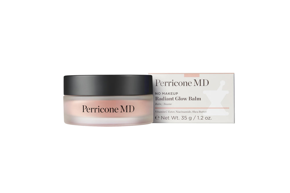 Perricone MD No Makeup Radiant Glow Balm Pearl appliqué sur peau pour teint léger.