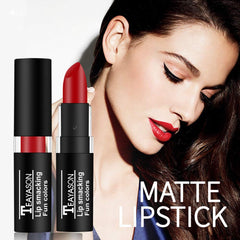 Petansy lipstick application demonstrates quick, smooth color in one pass