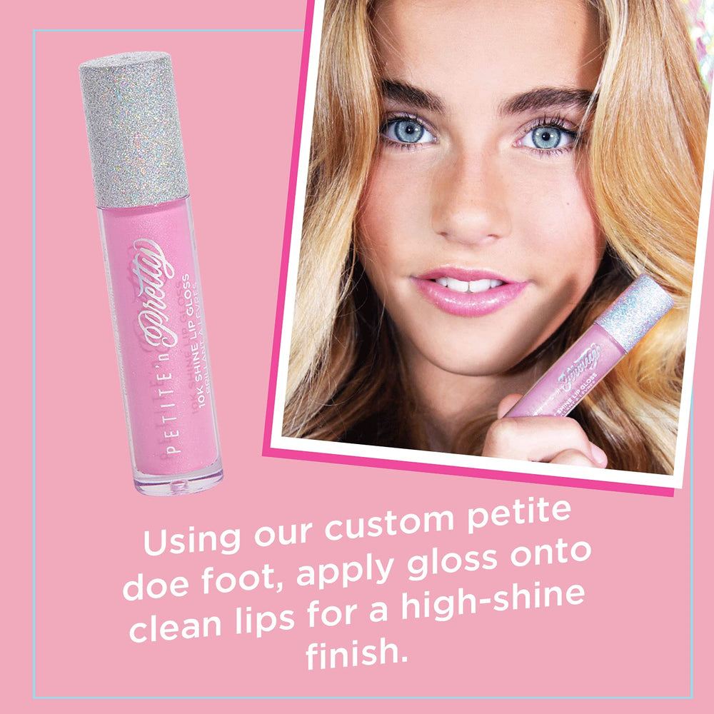 Doe-foot applicator close-up for easy lip gloss application