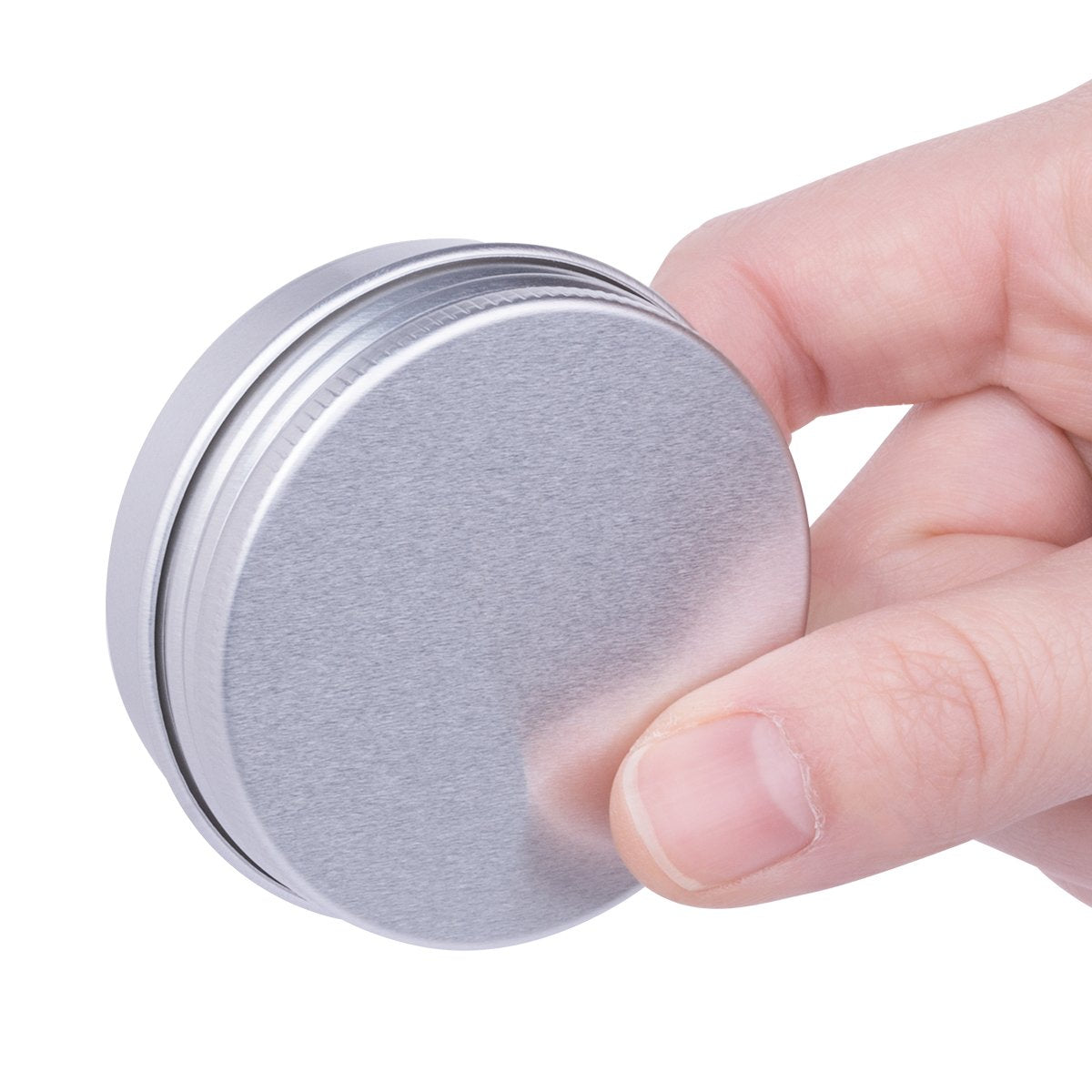 Conception légère Petutu lip-balm tin, pratique pour déplacements et voyages.