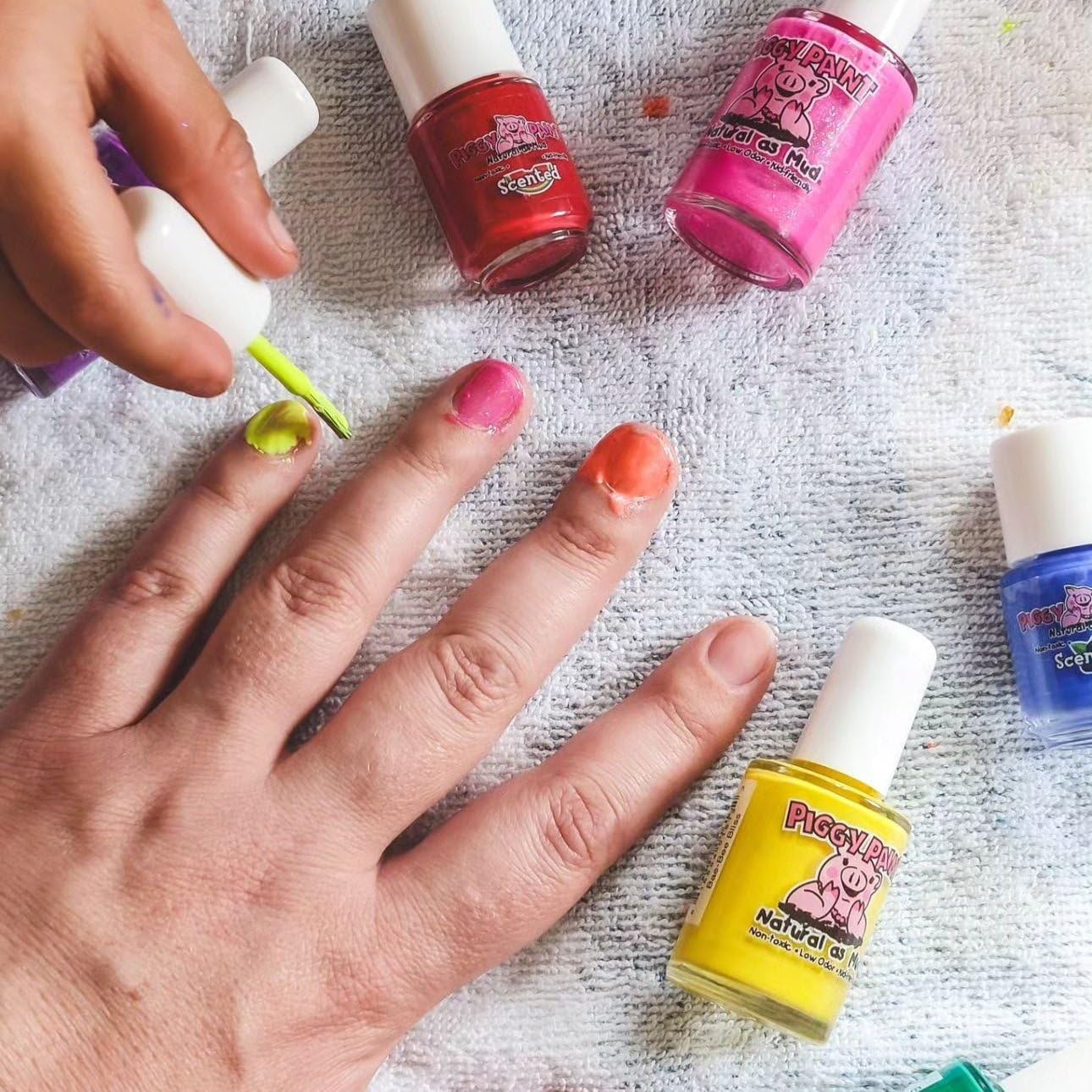 Finition solide et résistante du vernis Piggy Paint Bae-Bee Bliss.