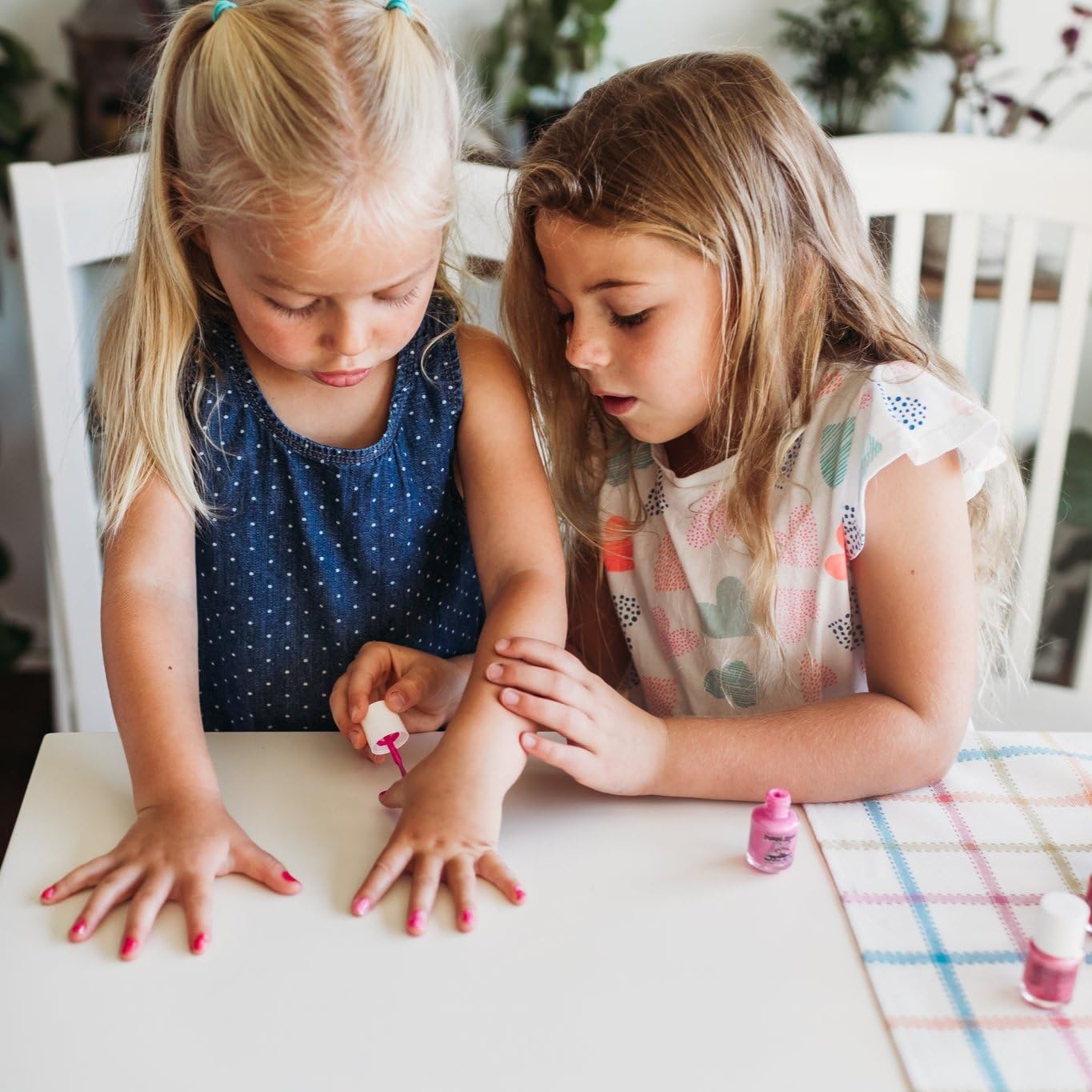 Piggy Paint Cutie Fruity: décorations tridimensionnelles intégrées pour motifs amusants sur les ongles.