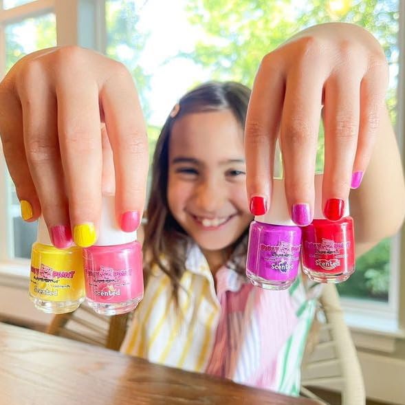 Vernis mini Rose Piggy Paint: parfum doux et couleur vive.