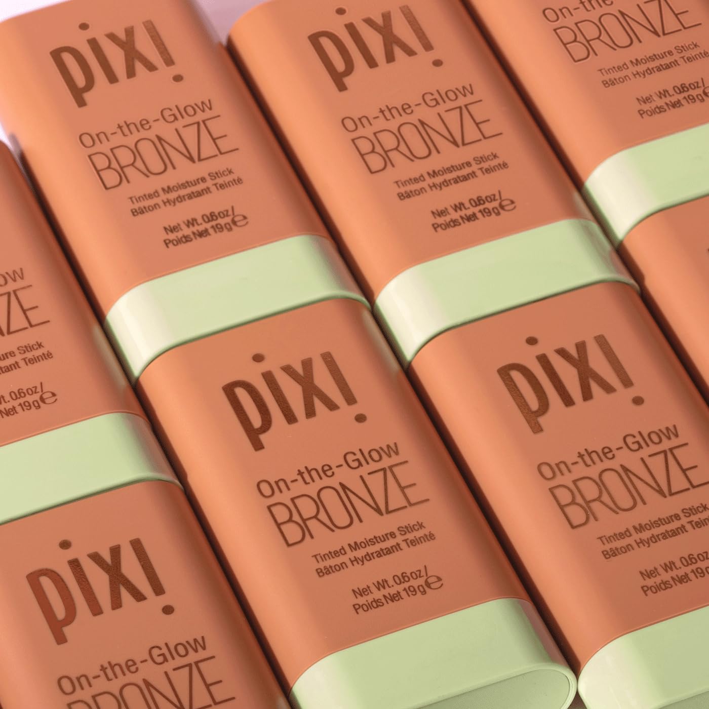 Pixi Bronze Éclatant – Aloe Vera apaisant et rafraîchissant.