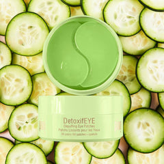 Patch hydrogel Pixi DetoxifEYE au concombre hydrate et repulpe le contour des yeux.