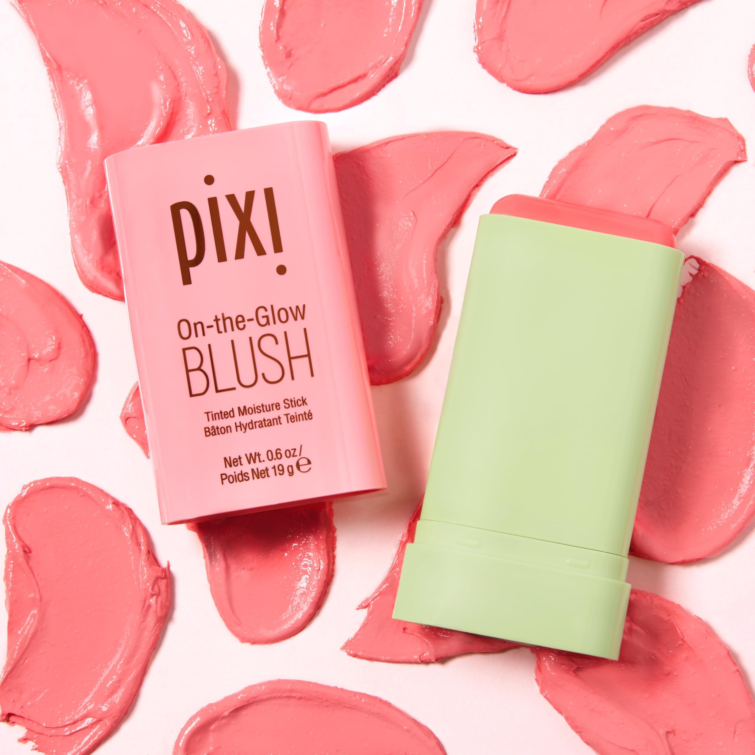 Pixi On-the-Glow Blush Fleur – fini lumineux et naturel grâce aux extraits végétaux.