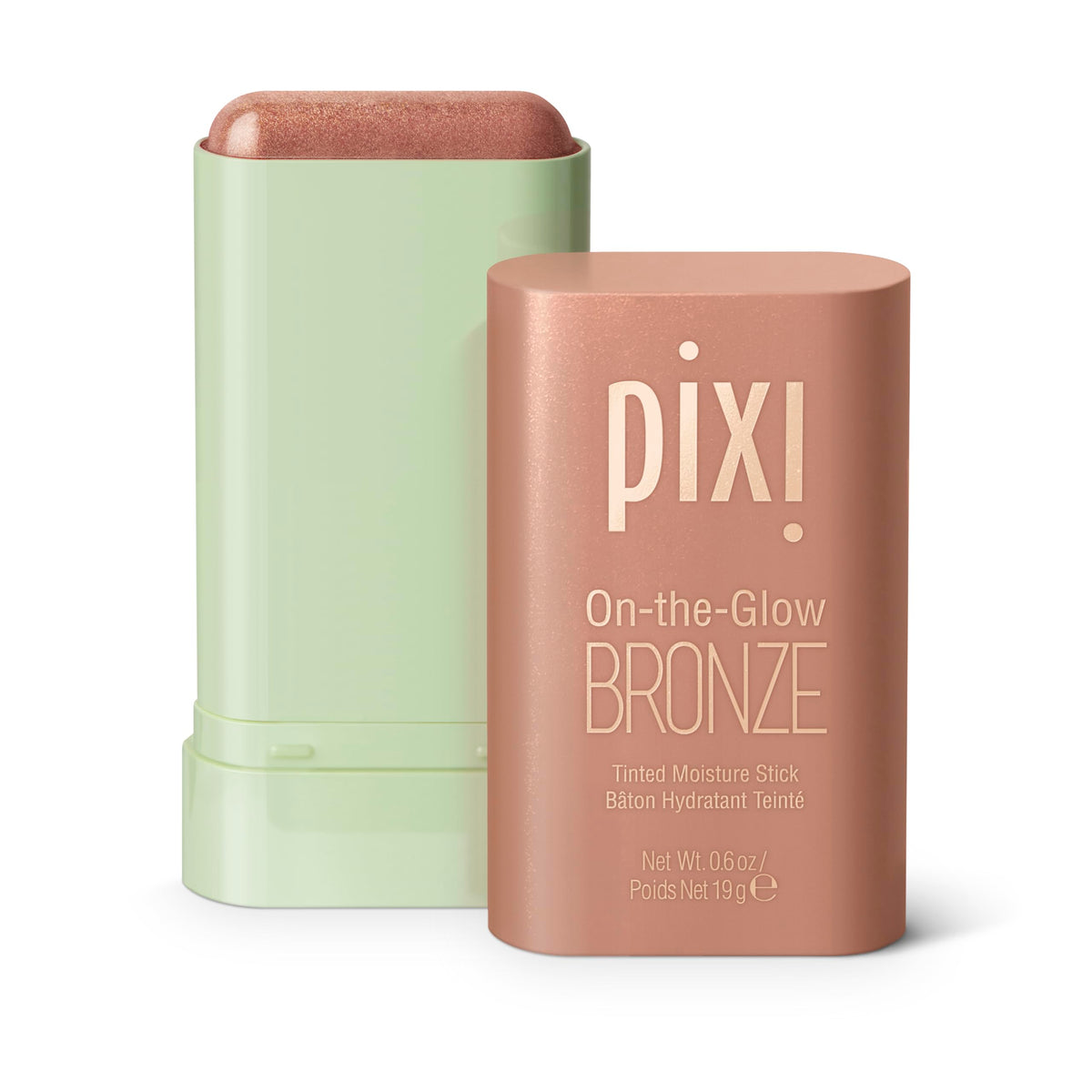 Pixi On-the-Glow Bronze appliqué sur joues et lèvres pour un éclat naturel.